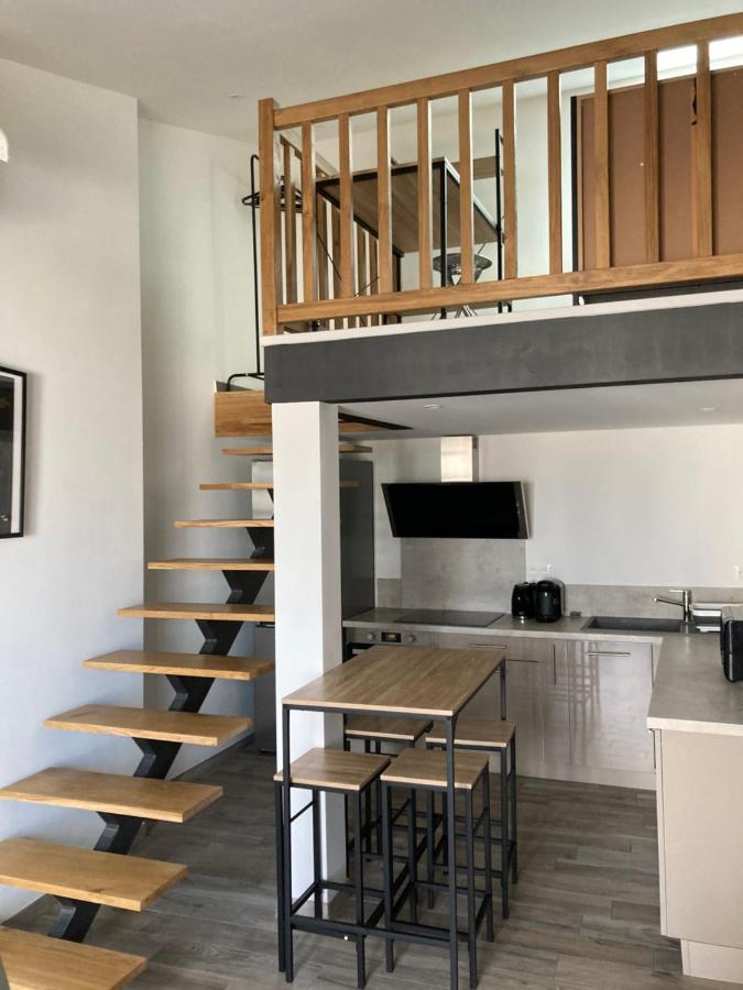 Studio Meuble Du Bourg Puymiclan 외부 사진