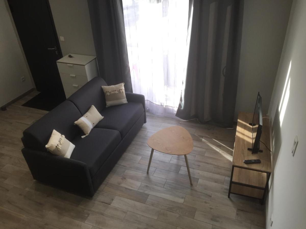 Studio Meuble Du Bourg Puymiclan 외부 사진