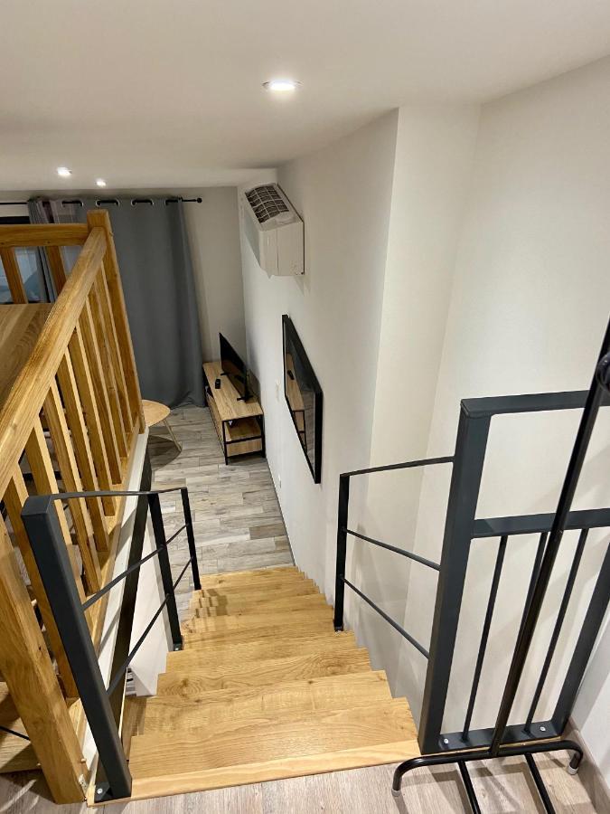 Studio Meuble Du Bourg Puymiclan 외부 사진